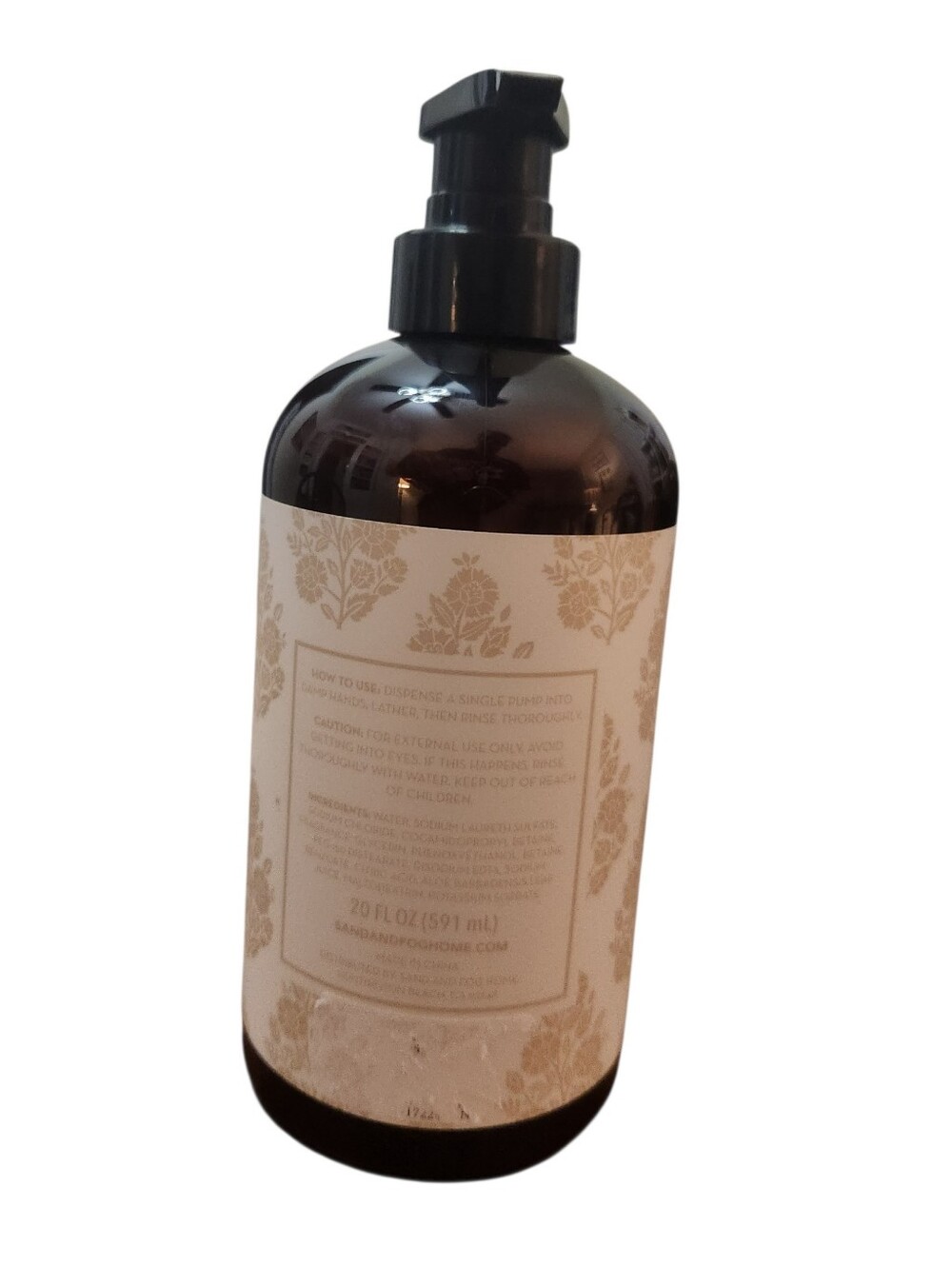 Sand + Fog Vanilla Sandalwood Hand Soap Wash 20oz NEW - Picture 2 of 4